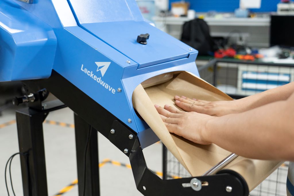 HLC Vietnam - LW-C1 Paper Cushion Machine